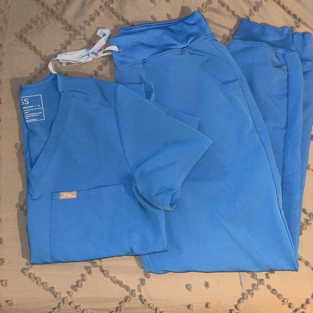 Figs Scrub Set